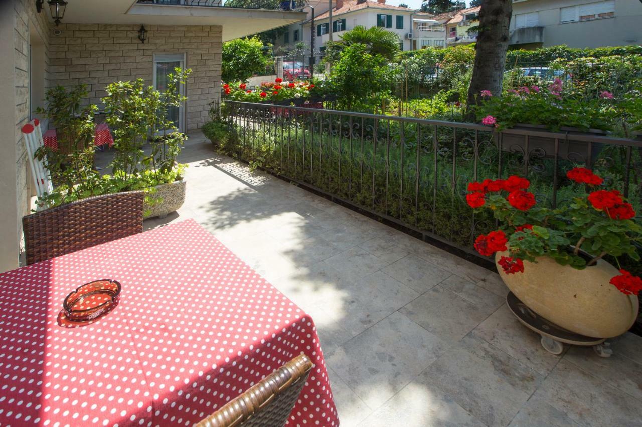 Apartments Ursic Split Extérieur photo