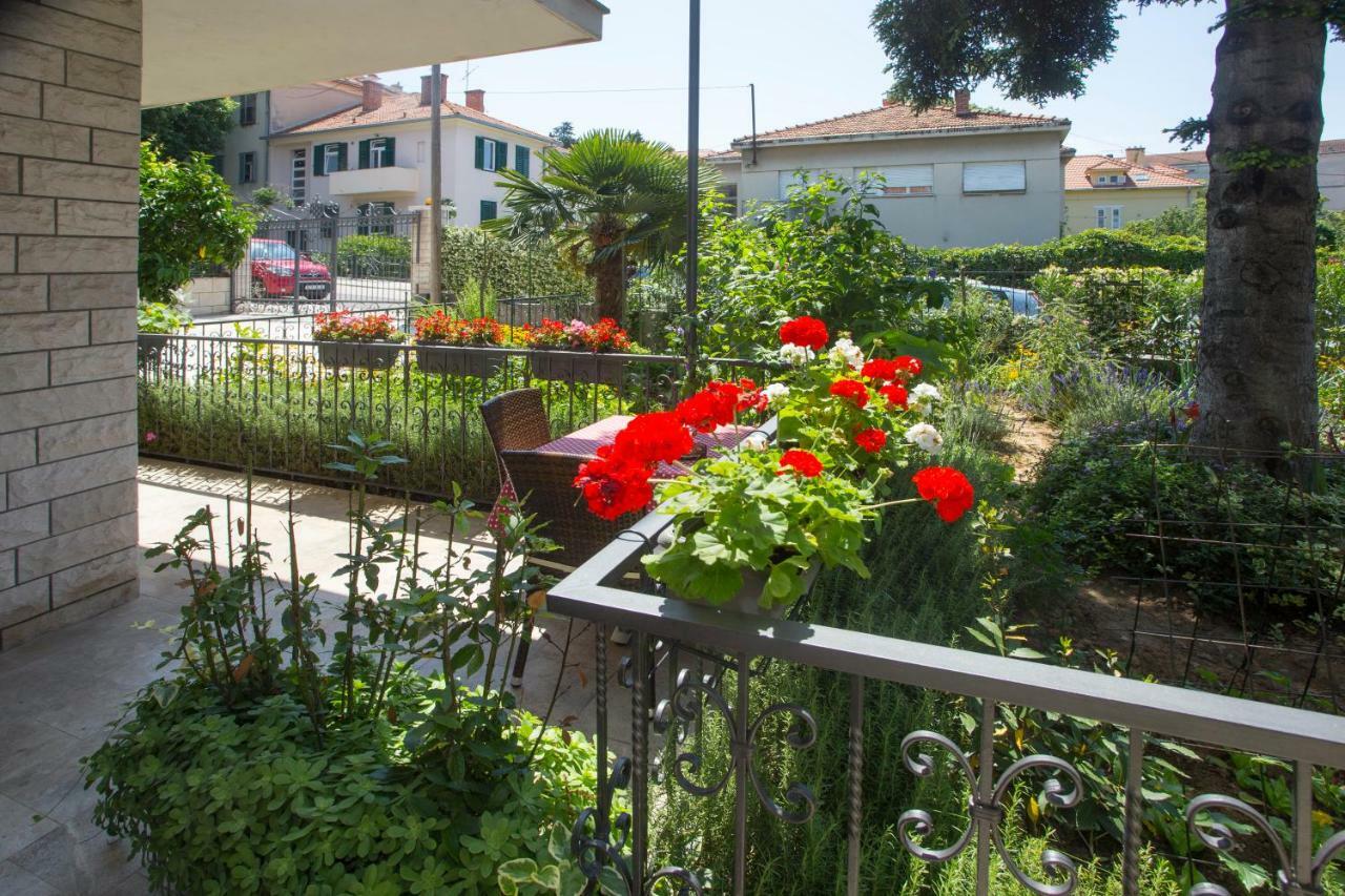 Apartments Ursic Split Extérieur photo