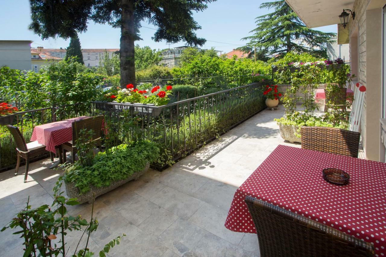 Apartments Ursic Split Extérieur photo
